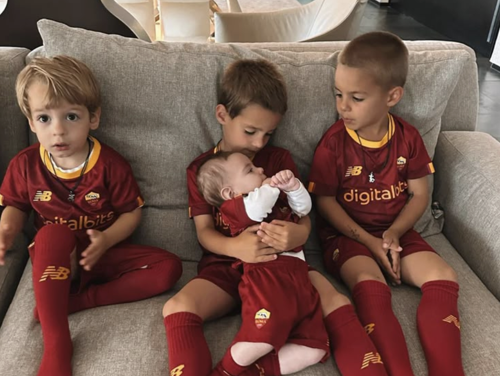 Illustratie bij: ‘Als je je zoon vernoemt naar een voetballer, dan kies je toch niet deze naam?’