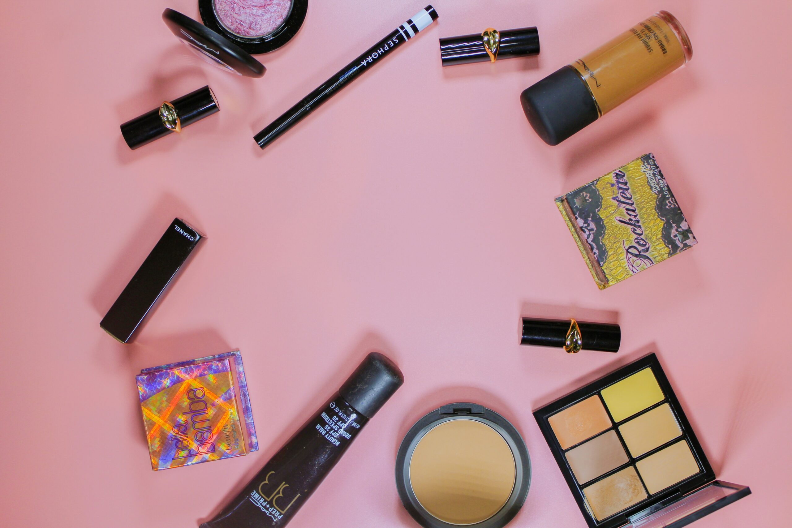Illustratie bij: Snelle make-up tips voor drukke moeders