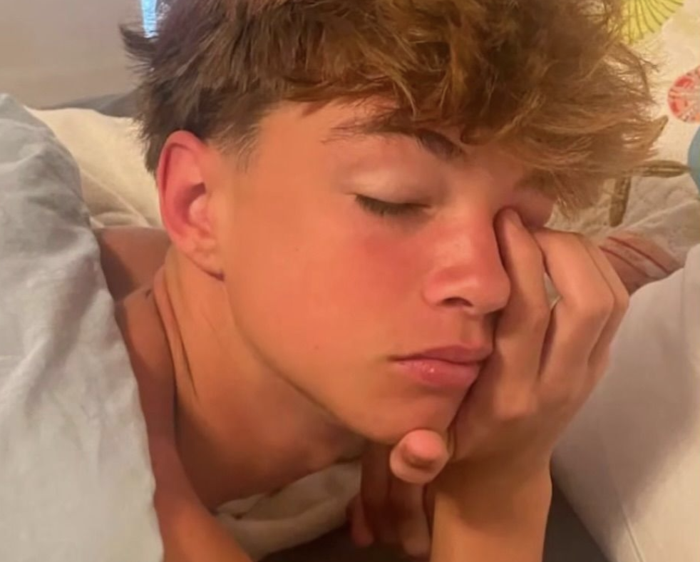 Illustratie bij: ‘Mijn zoon vindt dat hij een naam heeft voor ‘arme sloebers’ en nu baal ik’