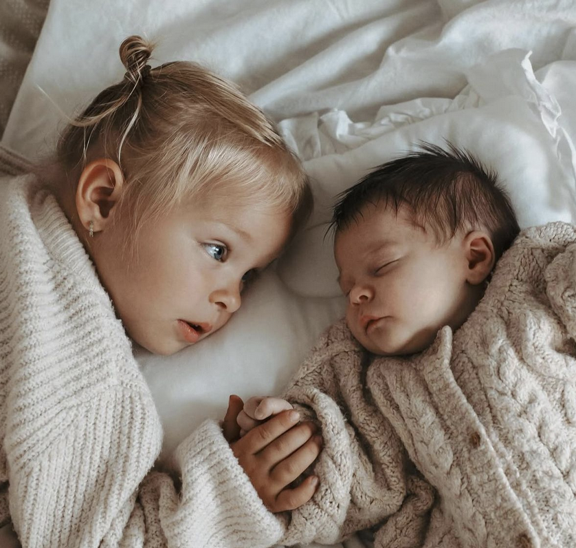 Illustratie bij: Deze 4 vreemde jongensnamen gaan in 2026 een complete comeback krijgen